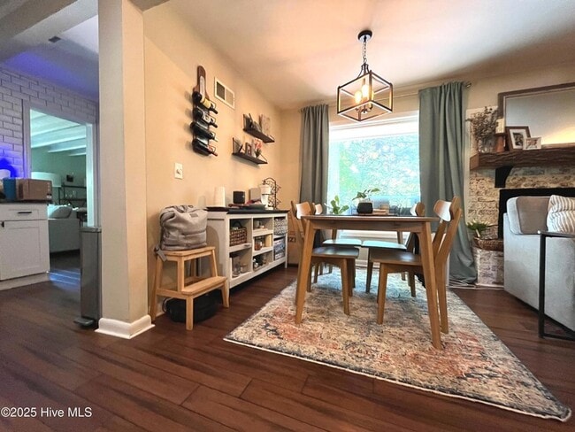 Building Photo - 375 Midland Rd