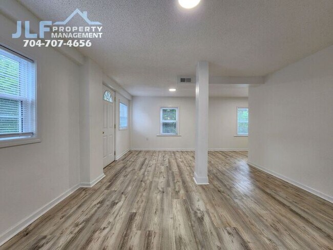 Building Photo - COMING SOON- Remodeled 2 Bed/1 Bath Home in Peaceful Salisbury!