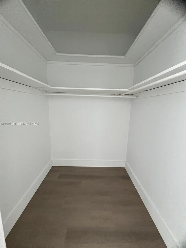 Building Photo - 3921 Meridian Ave