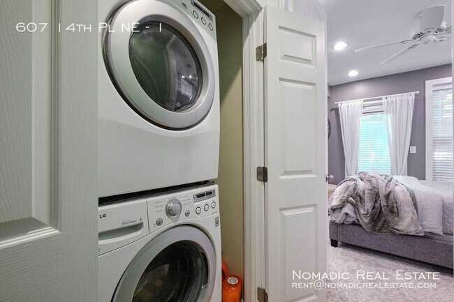 Building Photo - 607 14th Pl NE