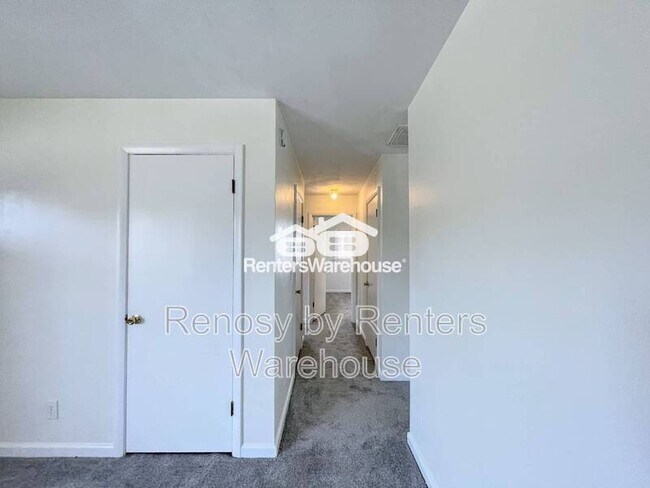 Building Photo - 2444 Tullibee Dr