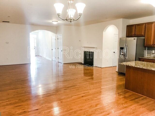 Building Photo - 4707 Brydes Ln