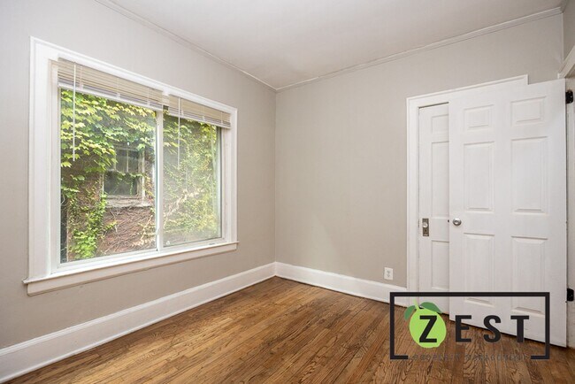 Building Photo - 3740 Tyler St