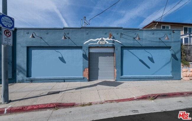 Building Photo - 1411 N Broadway