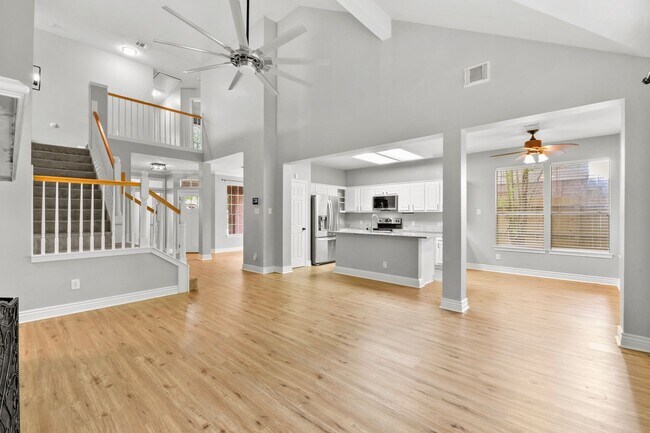 Building Photo - Charming 4-Bed in Clear Lake ISD – Move-In...