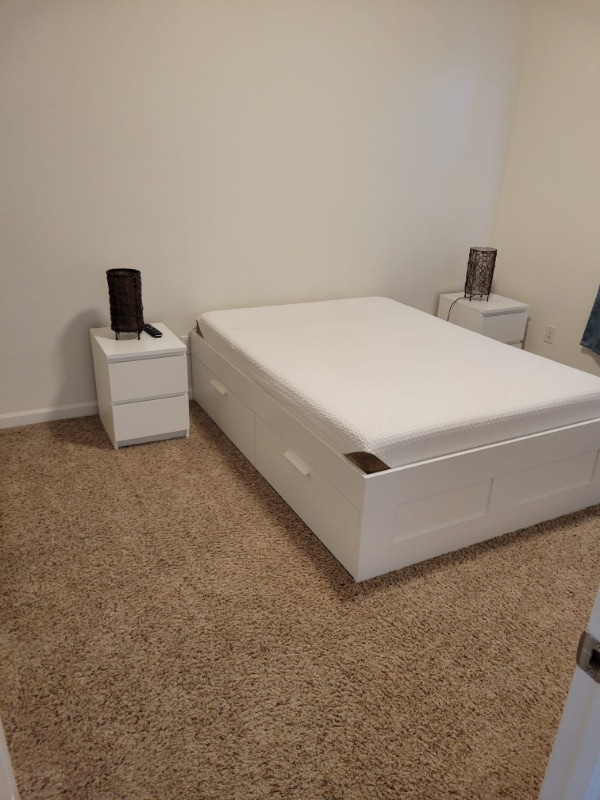 Building Photo - 837 E 98th Ave