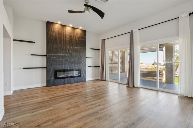 Building Photo - 2504 Youngdale Dr