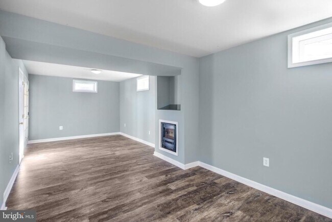 Building Photo - 15309 Lions Den Rd