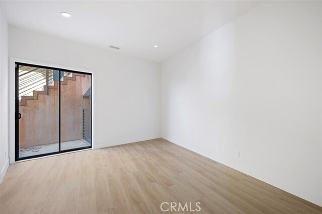 Building Photo - 648 Mystic View