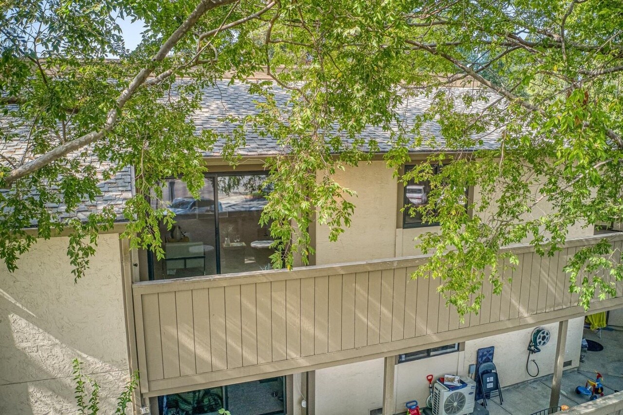 Building Photo - 1178 N Abbott Ave