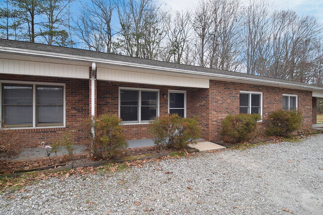 Building Photo - 339 Sunny Hill Dr