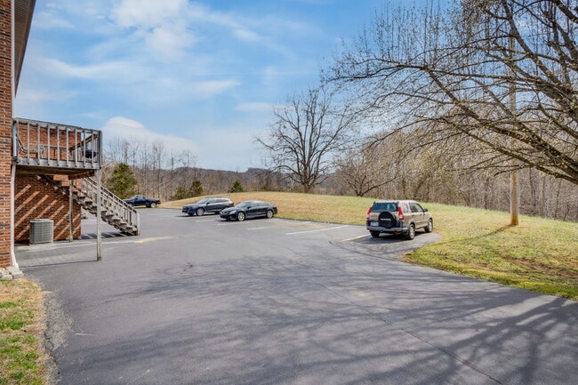 Parking area - 118 Lori Ann Dr