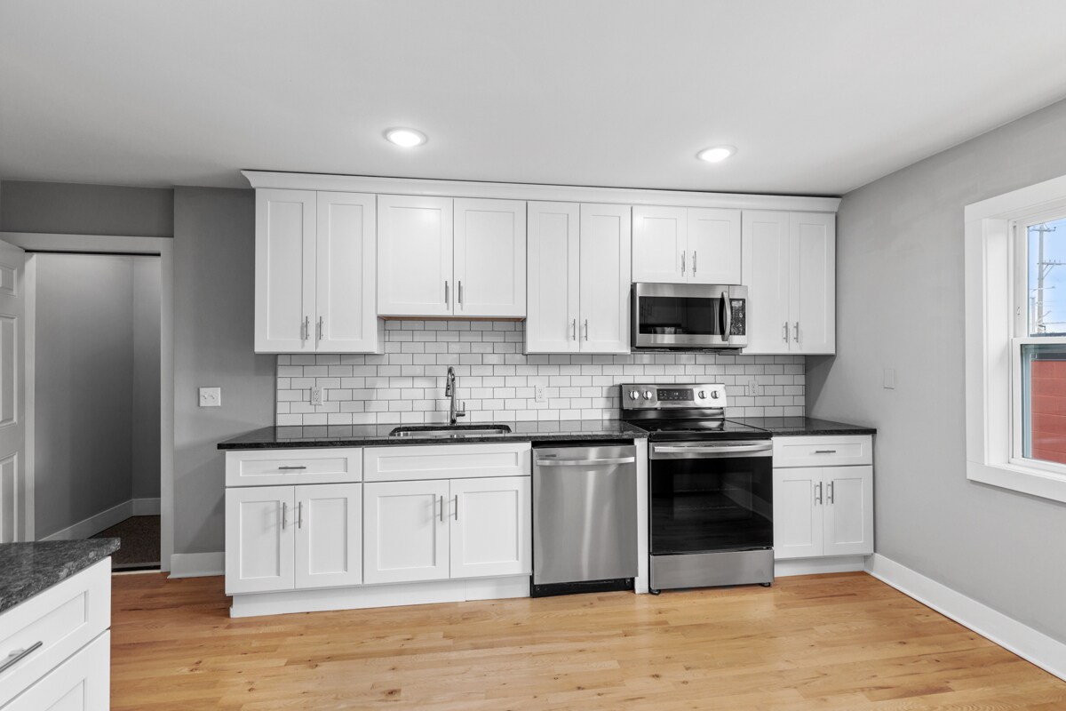 Building Photo - 621 3rd St NW