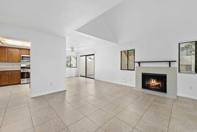 Primary Photo - 337 N Melrose Dr