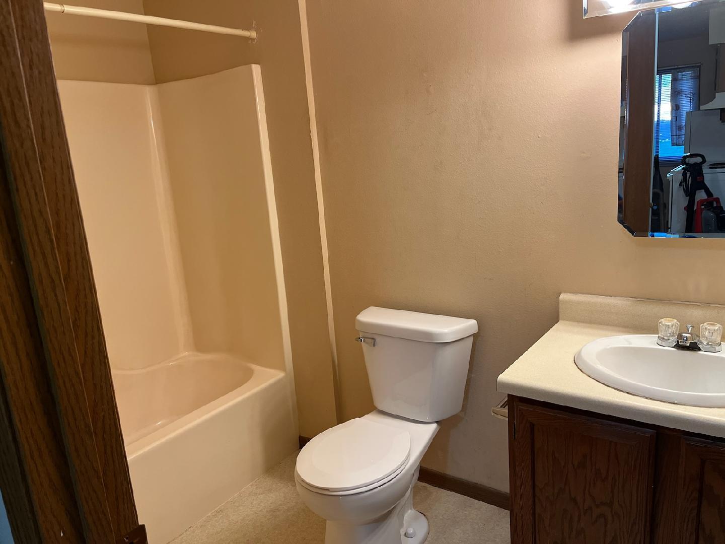 Building Photo - 340 S Rowe Ln