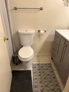 Building Photo - 2860 E Capri Cir