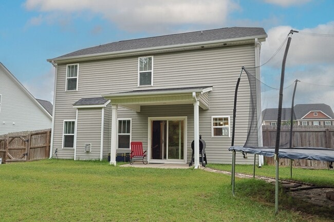 Building Photo - NEW LISTING!!!!!