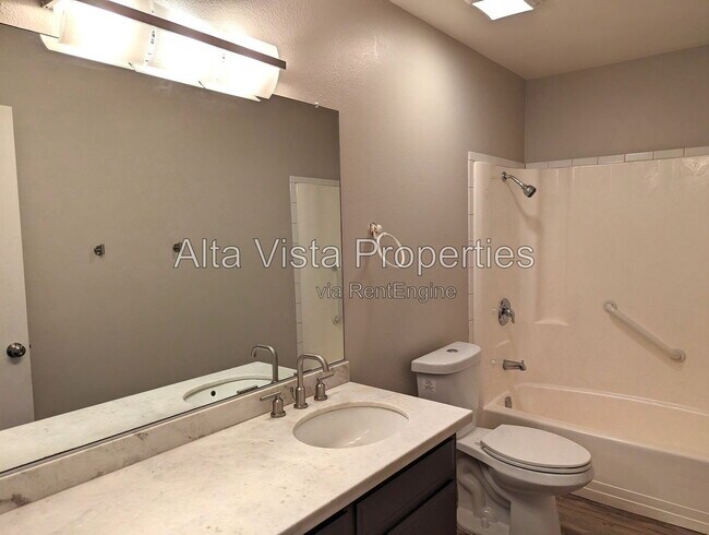 Building Photo - 5700 Baltimore Dr