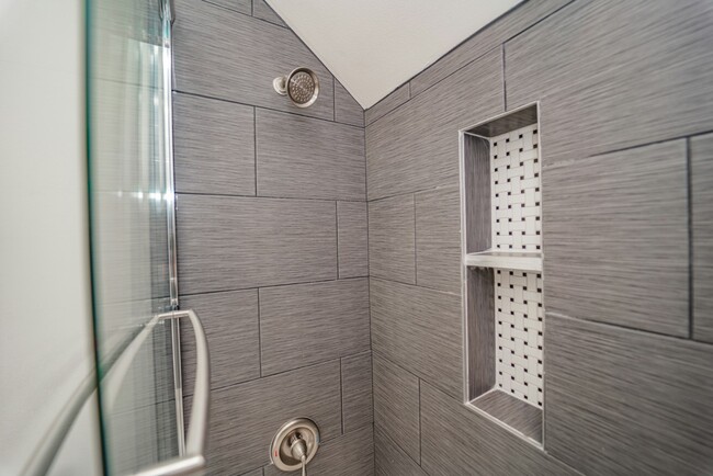 Building Photo - 4532 St Charles Pl