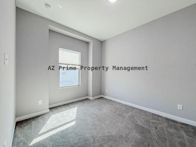 Building Photo - 2269 W Echo Ln