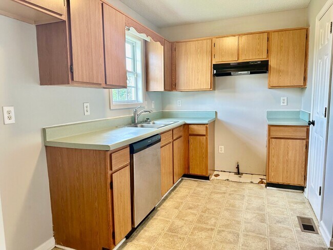 Building Photo - Villa Rica Rental