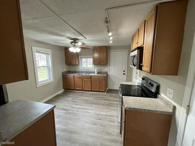 Building Photo - 3 br, 1 bath House - 2418 Dunlap St