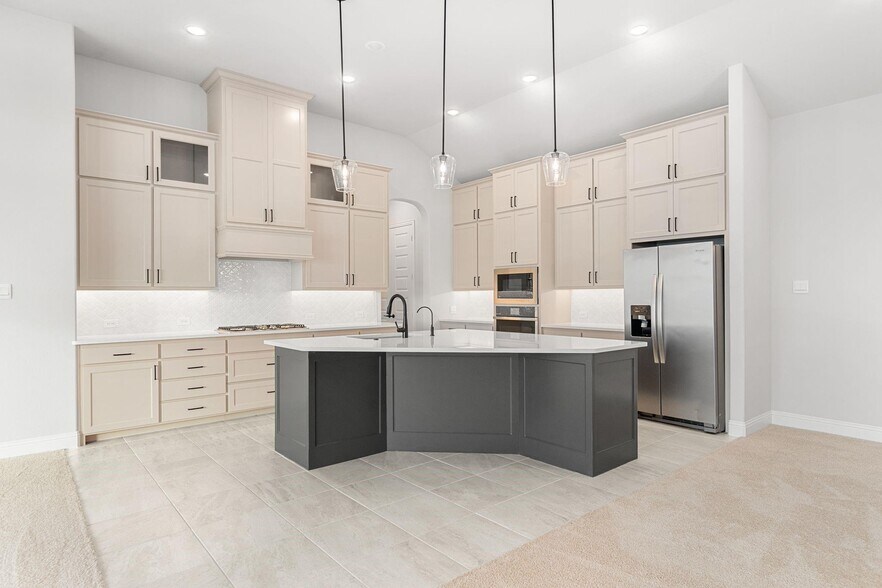 Building Photo - 2300 Fairwater Mews