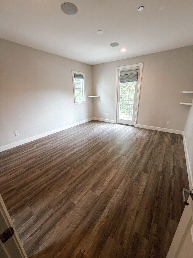 Building Photo - 1329 Bayberry View Ln