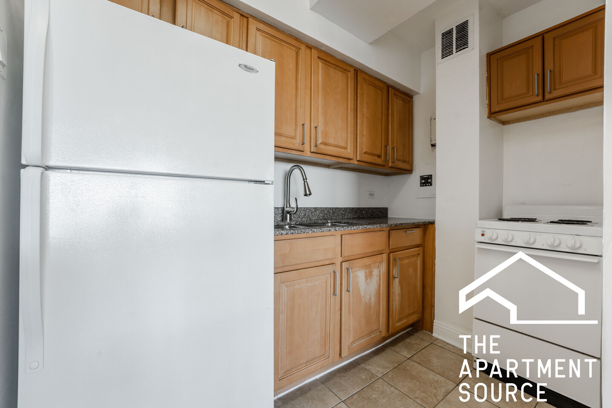 Building Photo - 4180 N Marine Dr