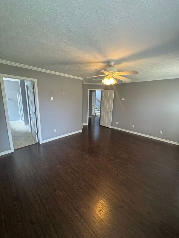 Building Photo - 5545 S Michigan Ave