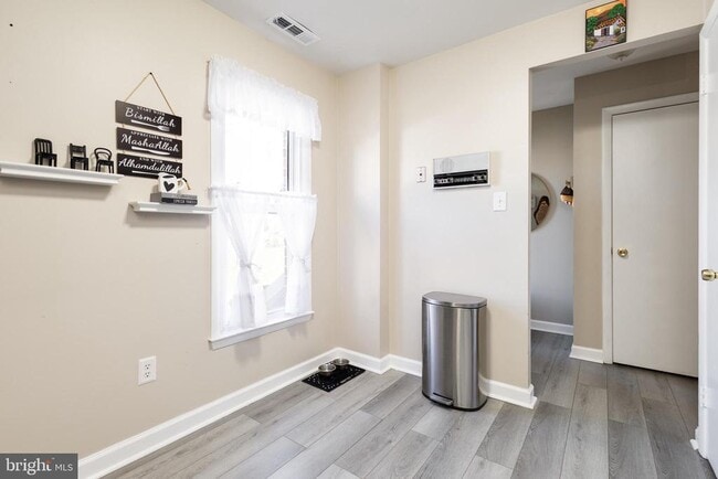 Building Photo - 9308 Canterbury Riding