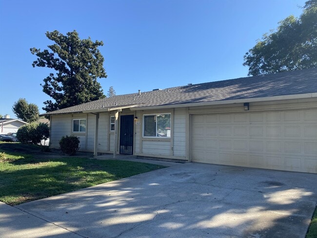 Primary Photo - 1312 Pietriana Way