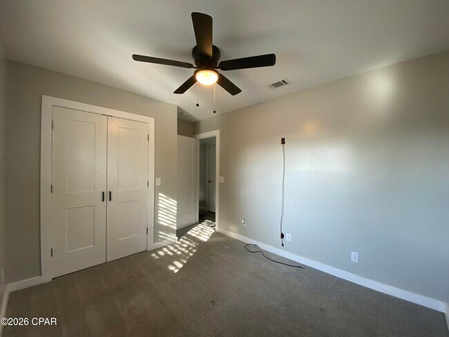 Building Photo - 1606 Clay Ave