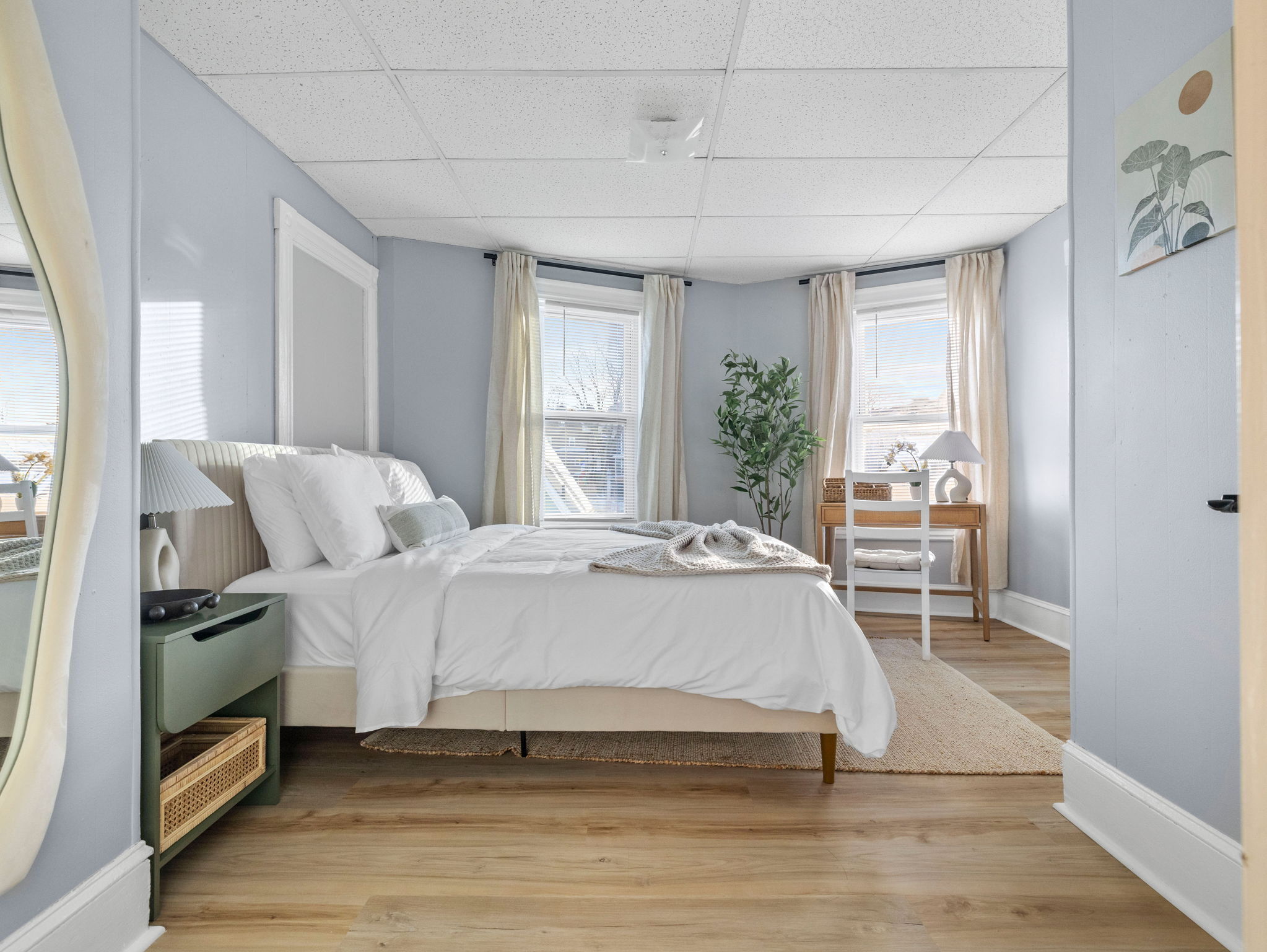 Building Photo - 168 School St