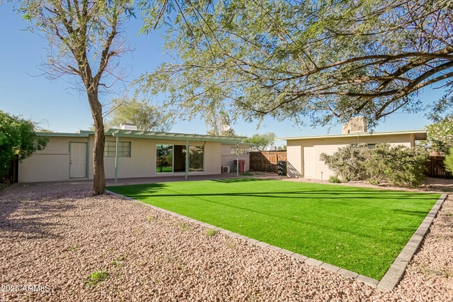 Building Photo - 1851 N 80th Pl