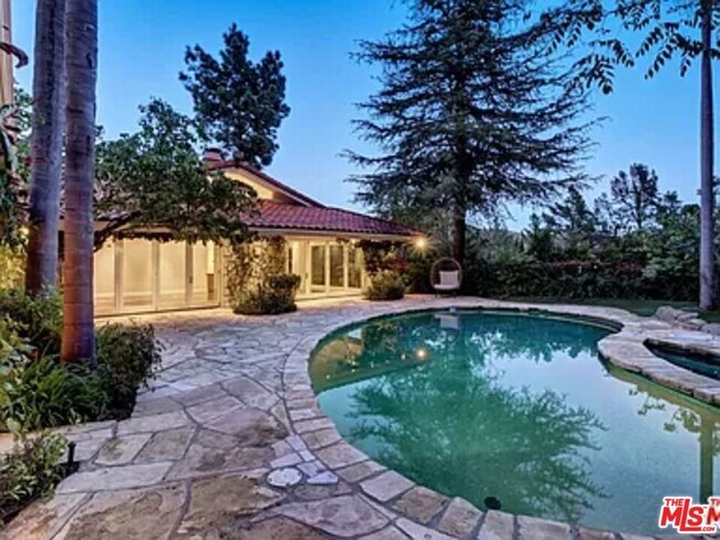Building Photo - 1681 Stone Canyon Rd
