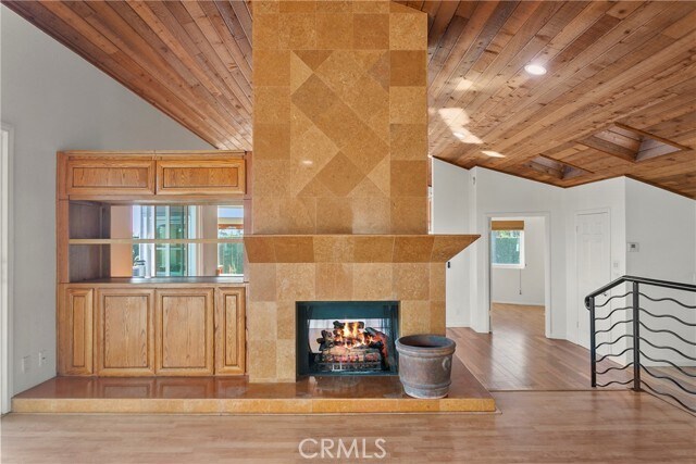 Building Photo - 207 La Jolla Dr