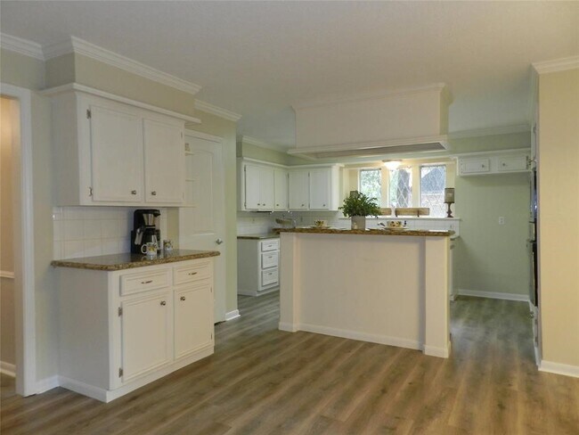 Building Photo - 9403 Oxted Ln