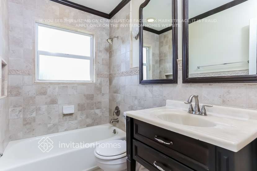Building Photo - 1707 Katherine Ct