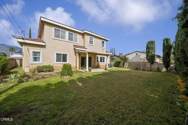 Building Photo - 146 W Le Roy Ave