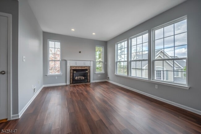 Building Photo - 227 Winding Hill Dr