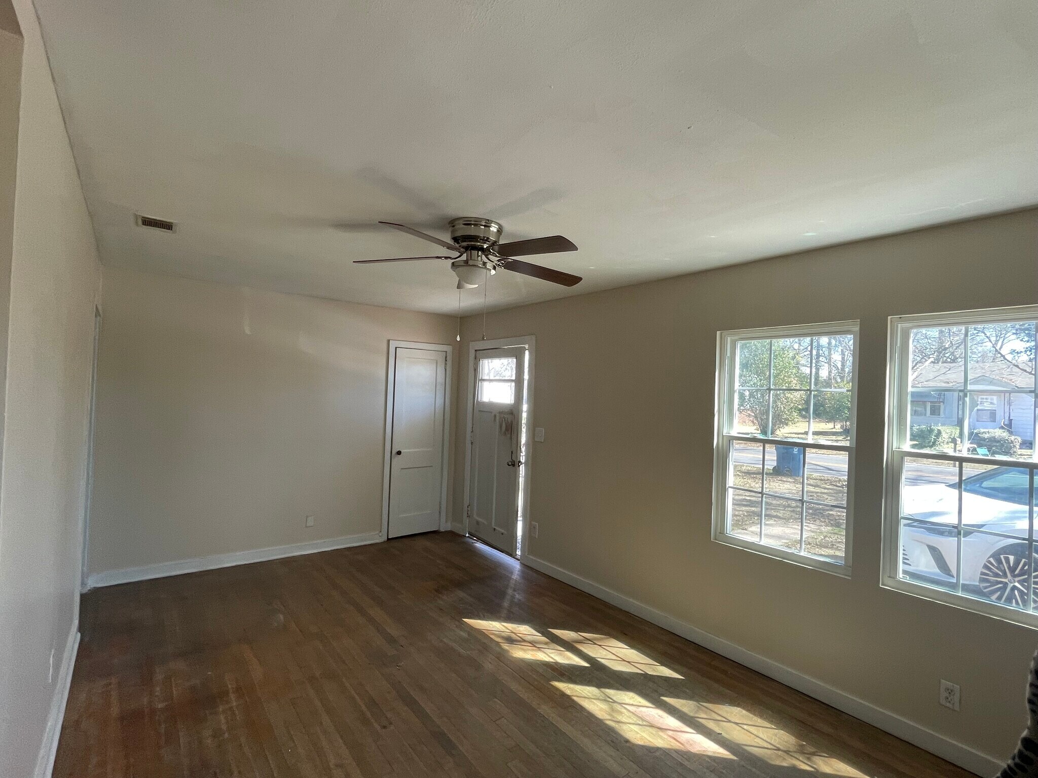 Building Photo - 712 Georgia Ave