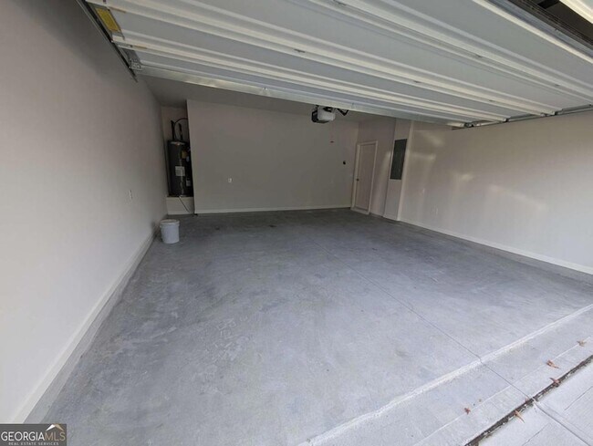 Building Photo - 2465 Poppy Ct
