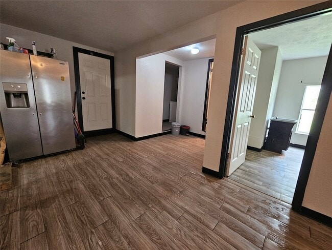 Building Photo - 119 Palm Oak Dr