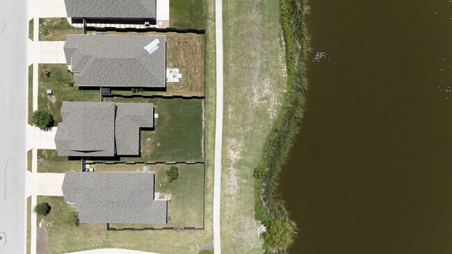 Building Photo - 13508 Rosebud Isle Dr