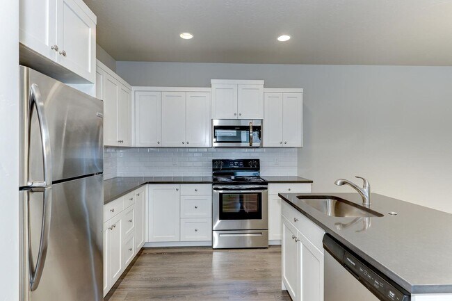 Building Photo - 2207 Ison Ct