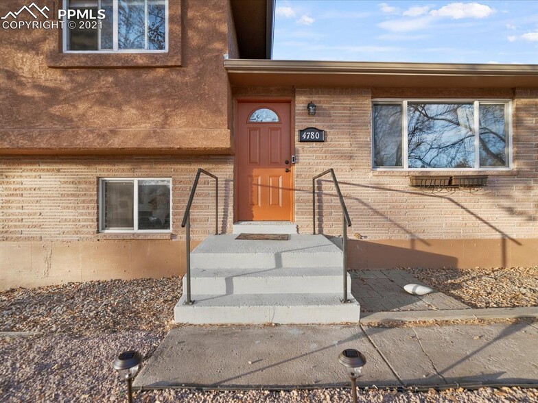Building Photo - 4780 S Splendid Cir