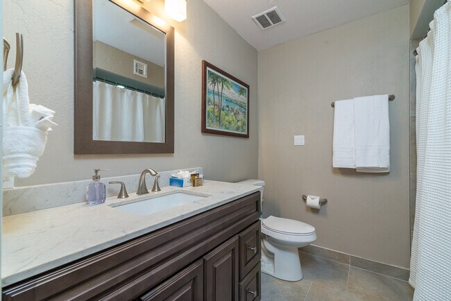 Building Photo - 6802 E Ludlow Dr