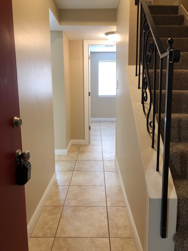 Building Photo - 38280 North Ln