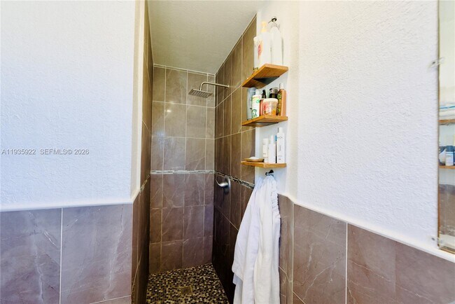 Building Photo - 14515 SW 105th Ct